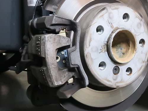 DIXCEL製低ダストブレーキパッド(Mタイプ)装着