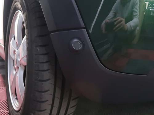 純正超音波センサー（4個） を取り付け