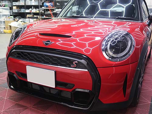 ダイヤモンドスウェル製プロテクションフィルム(ブラックグレイ)を施工