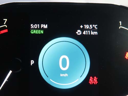 エンジン始動時の走行モードをグリーンモードに設定