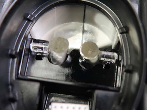 導光面を平滑かつ光沢のある状態へ研磨仕上げ