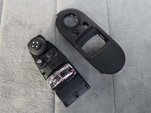 運転席側パワーウインドウスイッチ