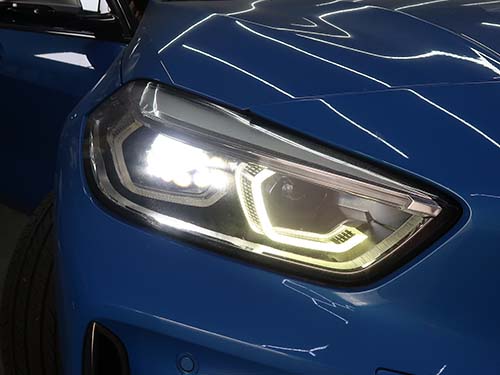 デイライトの導光用アクリルがLEDの発熱で焼損し、光を遮っていることが原因