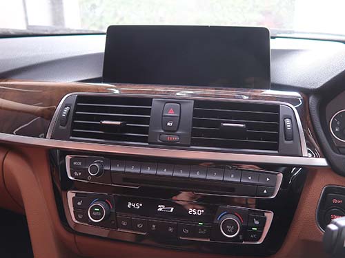 BMW 3シリーズツーリング F31 ブラックアウト