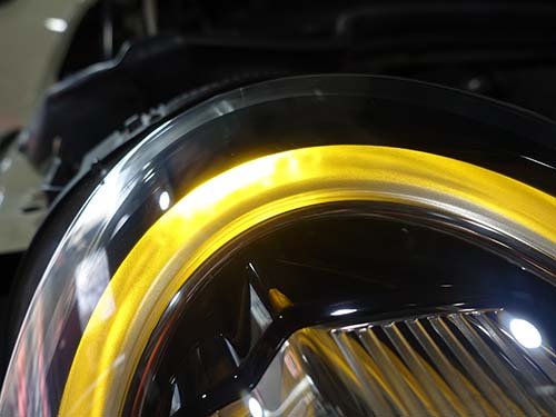 MINI F56 デイライト 焼き付きで黄変したリングライト