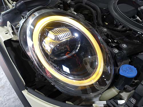 ヘッドライトASSY交換を案内されるケースも多い不具合