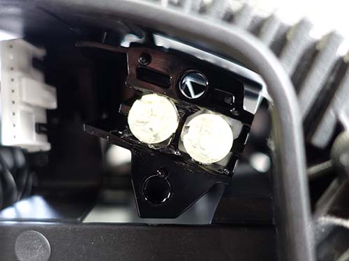 アクリルリペアに加えてデイライト用LEDモジュールを純正新品へ交換