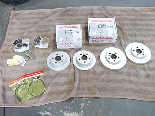DIXCEL製ブレーキディスクローターおよび低ダストブレーキパッド