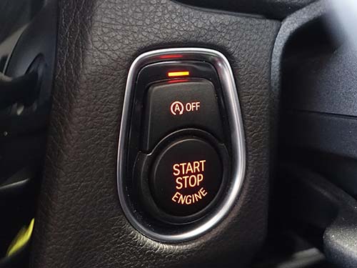 エンジン始動時にアイドリングストップのオフ設定