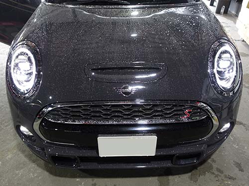 コーディングツールを使用し、交換されたヘッドライトコンピューターのみを初期化