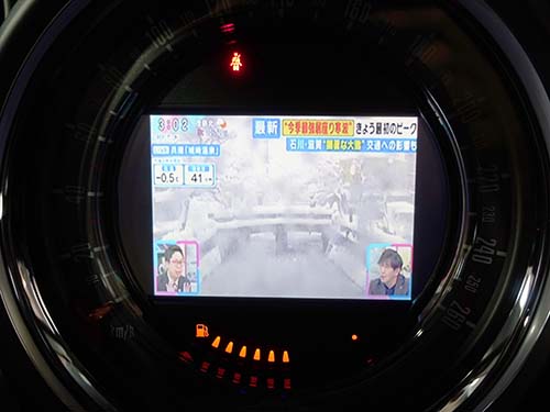MINI クロスオーバー R60 TVキャンセル配線作業