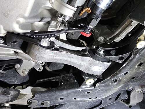 エンジンマウント&ペンドラムサポート交換