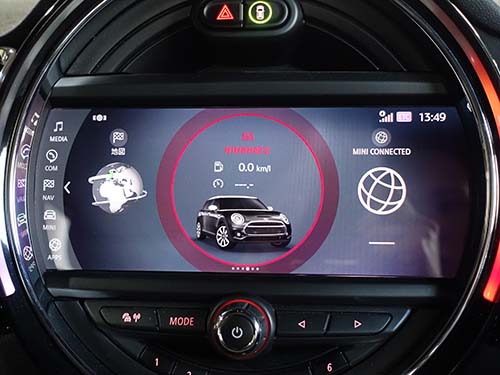 MINI クラブマン F54 JCW ID6デザインへヘッドユニット＆メーターパネルを仕様変更