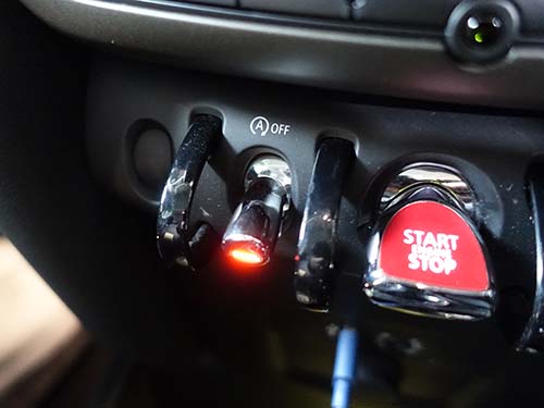 エンジン停止時にアイドリングストップ状態の前回記憶