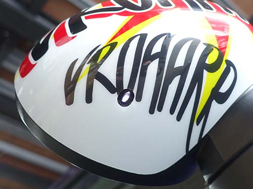 助手席側への加工はワンオフ作業