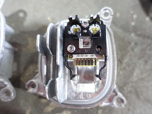 デイライト用LEDモジュールをBMW純正新品へ交換