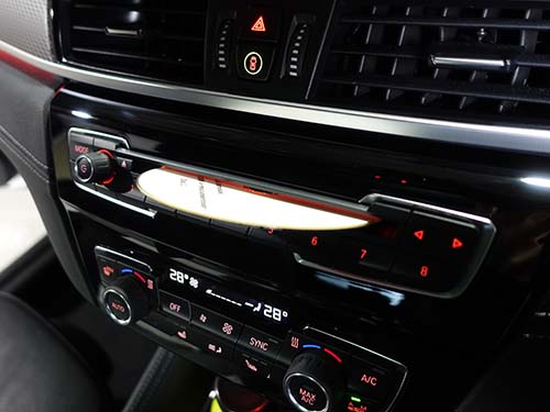 純正仕様でCD/DVD機能が復活