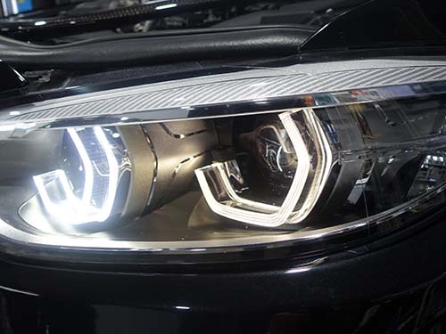 発光色が茶色っぽい