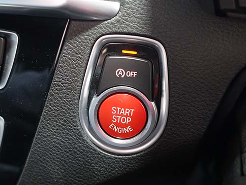 エンジン始動時にアイドリングストップのオフ設定