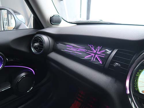 MINI F56 助手席 ユニオンジャック発光パネル装着