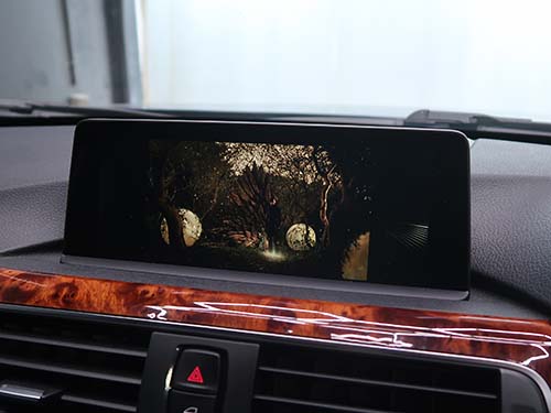 モニター表示・音声出力・ナビ・バックカメラのすべてが正常に動作することを確認