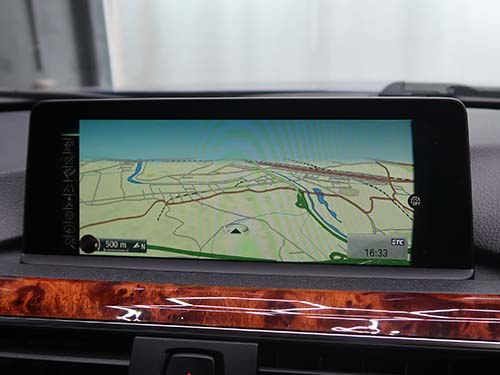 モニター表示・音声出力・ナビ・バックカメラのすべてが正常に動作することを確認