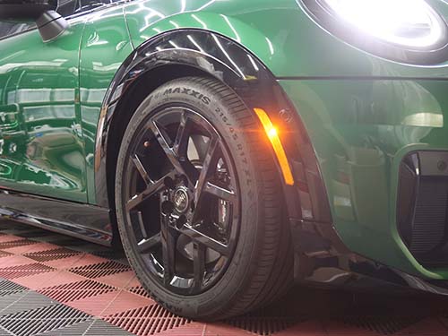 専用スイッチを設け、点灯のON / OFF切り替えが可能