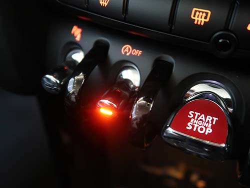 エンジン始動時アイドリングストップOFF設定