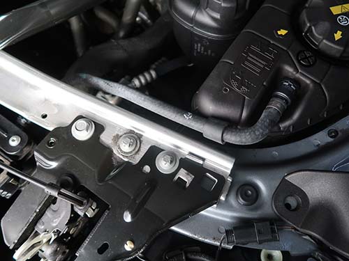 冷却水パイプ交換作業