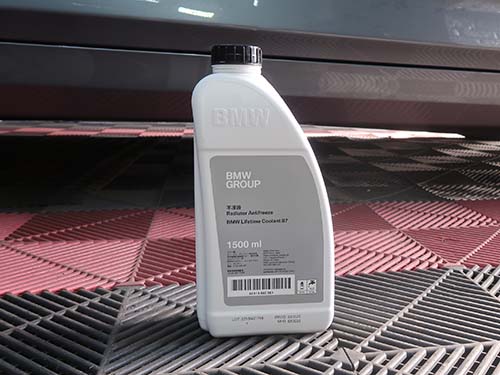 BMW純正冷却水は濃縮タイプ