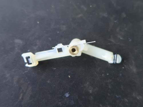 バネ単体を新品へ交換