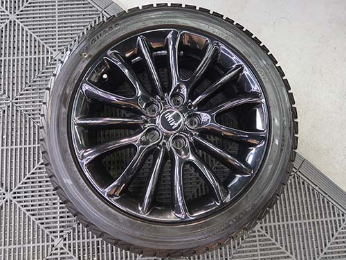 ホイール裏側まで徹底洗浄