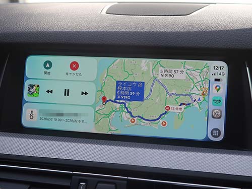タッチ操作には対応していませんが、純正スイッチ類で違和感なく操作