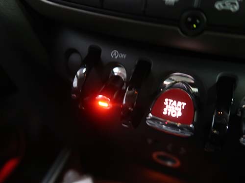 エンジン始動時にアイドリングストップのオフ設定