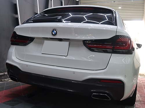 BMW 5シリーズツーリング G31 後期テールライト取付