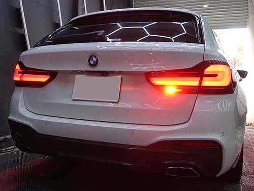 LCI(後期)モデル用純正テールライト|リアフォグ点灯