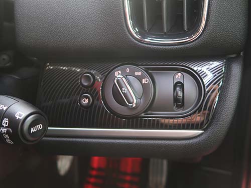 左右を統一することで、インテリア全体の完成度がアップ