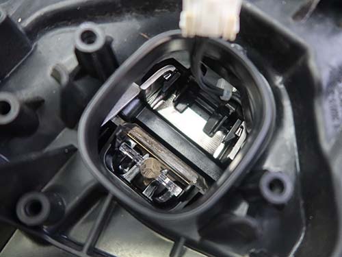 BMW 7シリーズセダン G11 ヘッドライト 修理