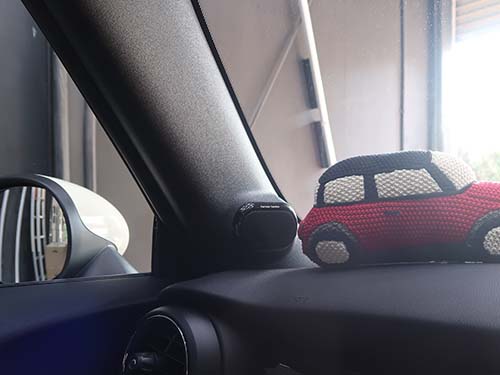 ツィーターはミニ純正新品のツィーターカバー付きAピラーへ交換して装着