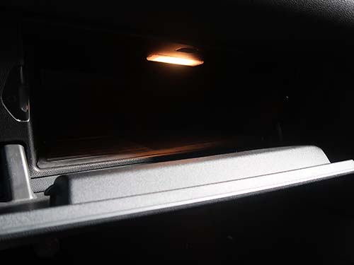 AVインターフェース＆地デジチューナー取り外し