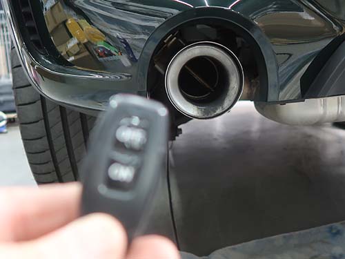 常時バルブを開けた状態にし、迫力あるサウンドを楽しめます