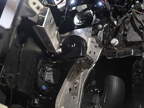 MINI クロスオーバー F60 低音ホーン装着でデュアルホーン化