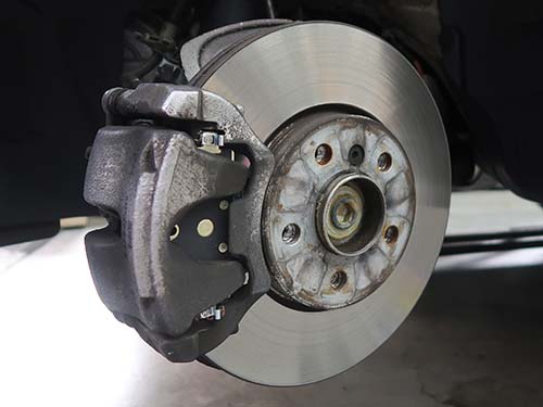 DIXCEL製低ダストブレーキパッド(Mタイプ)装着