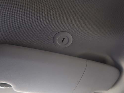 音声入力は純正マイクを使用して操作可能