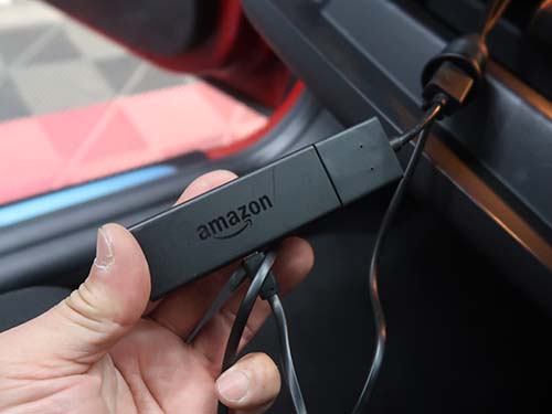 HDMI映像入力端子も装備