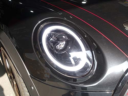 ダイヤモンドスウェル製プロテクションフィルム（ブラックバイオレット）を施工