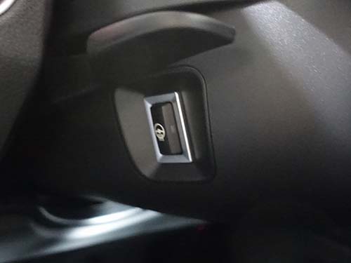 日本仕様F系では封印されているステアリングヒーター