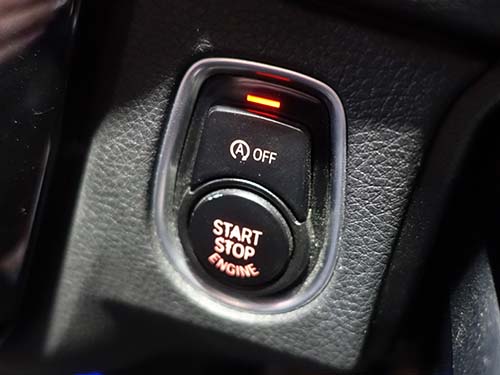 エンジン停止時にアイドリングストップ状態の前回記憶