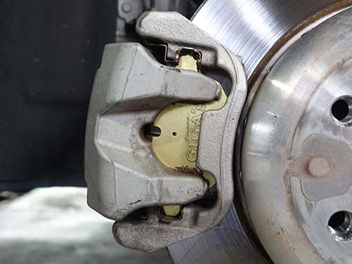 低ダストブレーキパッドへ交換