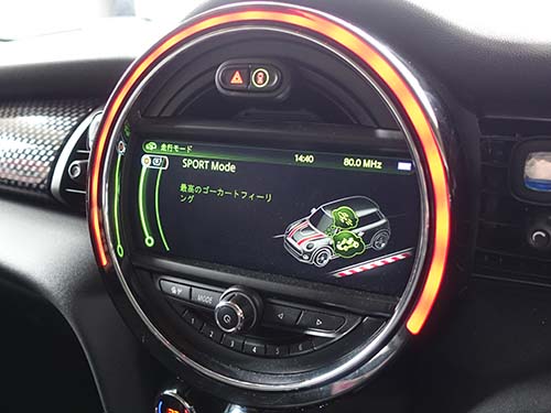 SPORTモードでスポーツ走行が楽しめる